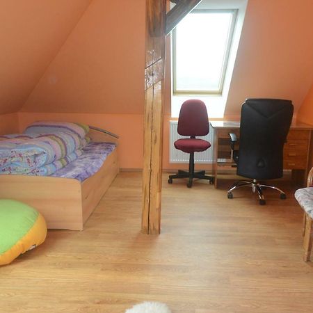 Rodinne Ubytovani - Family Accommodation Kobylice Exteriör bild