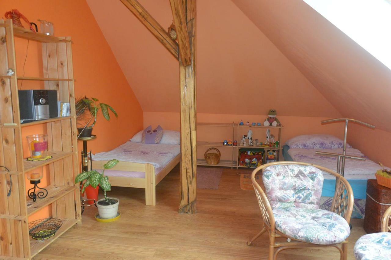 Rodinne Ubytovani - Family Accommodation Kobylice Exteriör bild